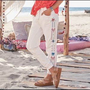 Driftwood white embroidered joggers. New with tags